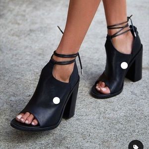 Windsor smith shop tiara heels